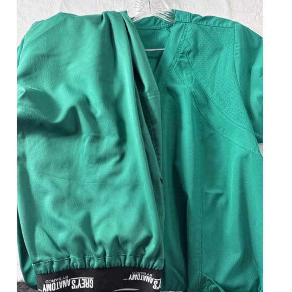 Grey's Anatomy by Barco Other - Greys Anatomy by Barco Womens Scrub Mixed Set Green Top Pants LP 5105